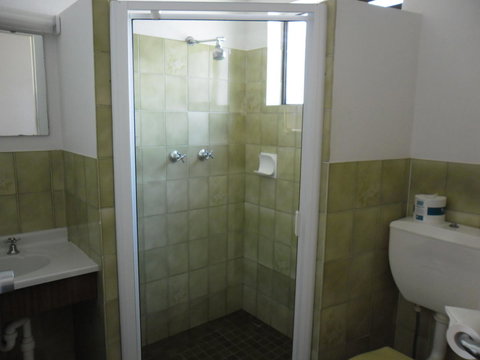 Ben Chifley Motor Inn - Schoolies Week Accommodation 42