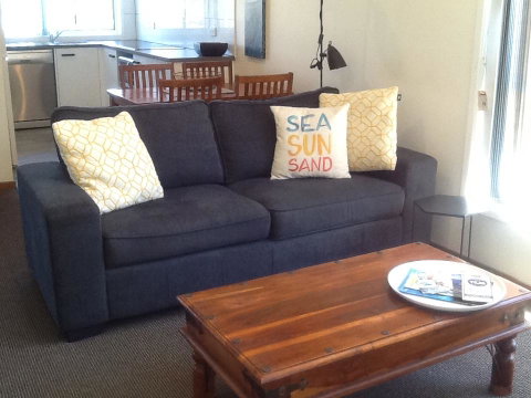 Narooma Golfers Lodge - Schoolies Week Accommodation 36