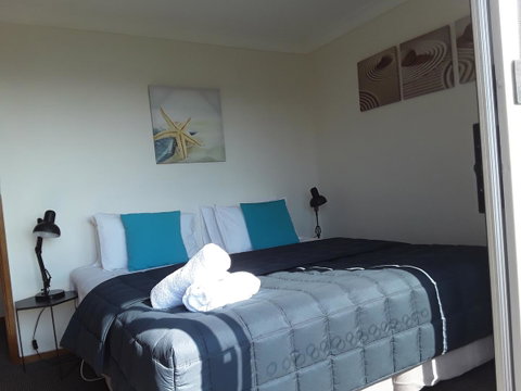 Narooma Golfers Lodge - Schoolies Week Accommodation 15