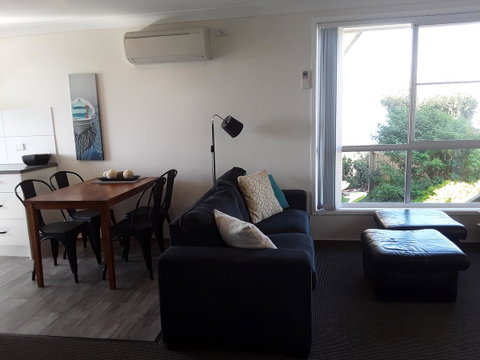 Narooma Golfers Lodge - Schoolies Week Accommodation 20
