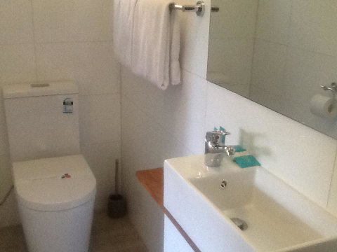 Narooma Golfers Lodge - Schoolies Week Accommodation 28