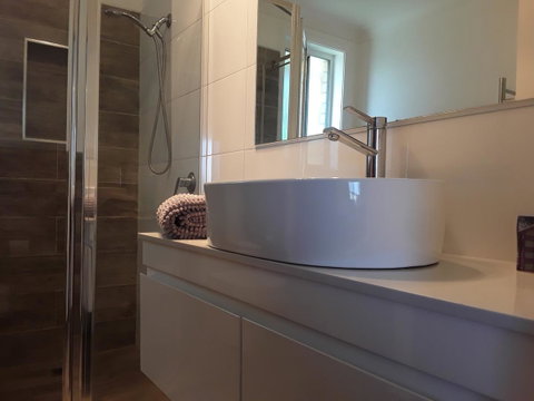 Narooma Golfers Lodge - Schoolies Week Accommodation 24