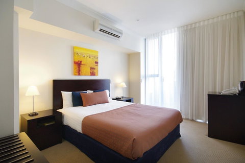 Macquarie Waters Boutique Apartment Hotel - Schoolies Week Accommodation 16
