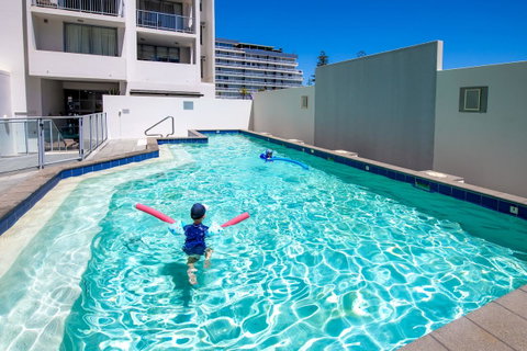 Macquarie Waters Boutique Apartment Hotel - Schoolies Week Accommodation 3