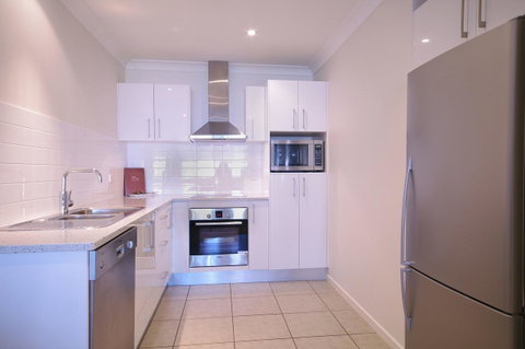 Macquarie Waters Boutique Apartment Hotel - Schoolies Week Accommodation 19