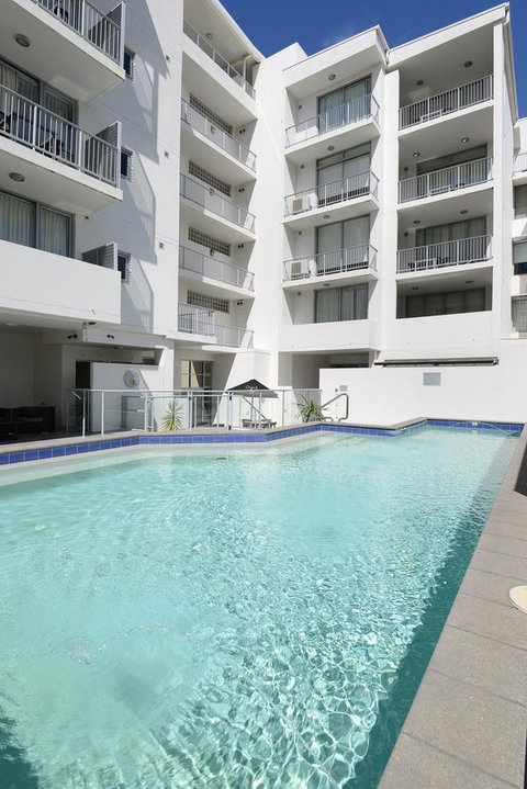 Macquarie Waters Boutique Apartment Hotel - Schoolies Week Accommodation 5