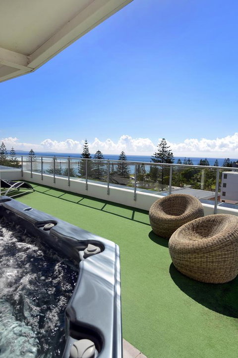 Macquarie Waters Boutique Apartment Hotel - Schoolies Week Accommodation 8