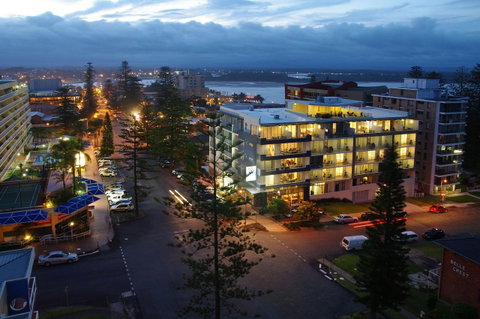 Macquarie Waters Boutique Apartment Hotel - Schoolies Week Accommodation 1