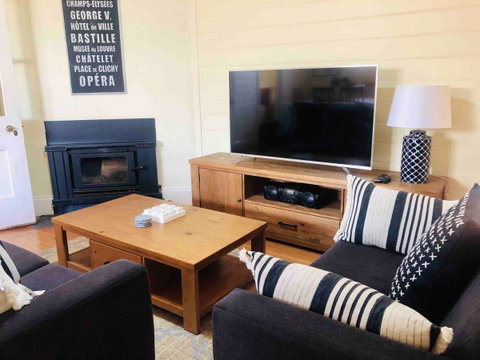Belltrees - Schoolies Week Accommodation 3