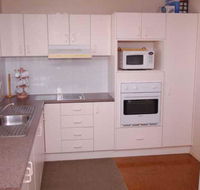 Bellhaven 2 17 Willow Street - Schoolies Week Accommodation