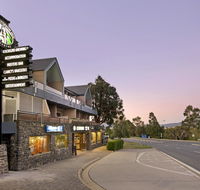 Banjo Paterson Inn - Schoolies Week Accommodation
