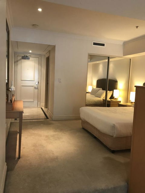 Wyndel Apartments Sydney CBD - Bond - Schoolies Week Accommodation 5