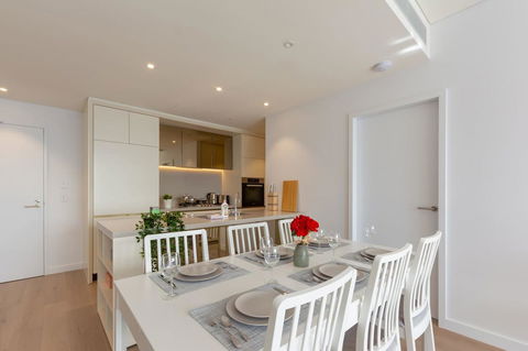 High Rise Apt In Heart Of Sydney Wt Harbour View - Schoolies Week Accommodation 10