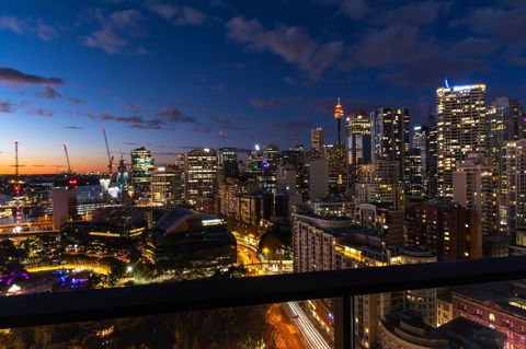 High Rise Apt In Heart Of Sydney Wt Harbour View - Schoolies Week Accommodation 24