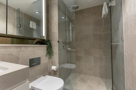 High Rise Apt In Heart Of Sydney Wt Harbour View - Schoolies Week Accommodation 2