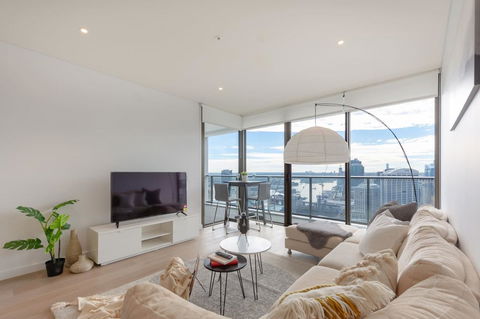 High Rise Apt In Heart Of Sydney Wt Harbour View - Schoolies Week Accommodation 0
