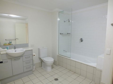 Pacific Marina Apartments - Schoolies Week Accommodation 5