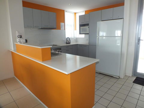 Pacific Marina Apartments - Schoolies Week Accommodation 19