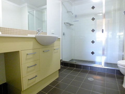 Pacific Marina Apartments - Schoolies Week Accommodation 7