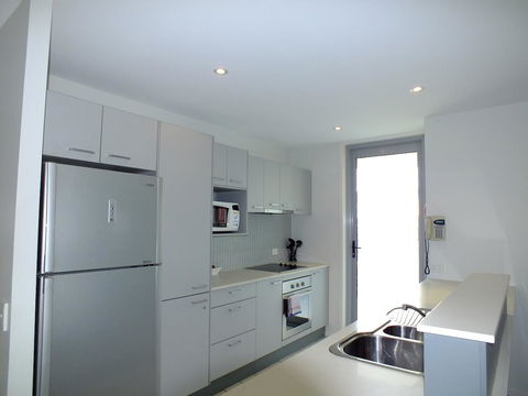 Pacific Marina Apartments - Schoolies Week Accommodation 11