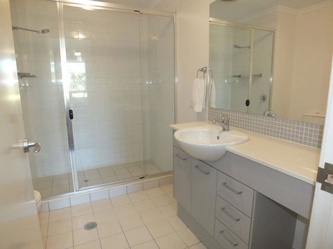 Pacific Marina Apartments - Schoolies Week Accommodation 28