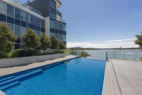 Lakefront 116 Kingston ACT - Schoolies Week Accommodation 0