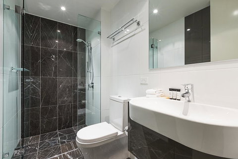 Lakefront 116 Kingston ACT - Schoolies Week Accommodation 8