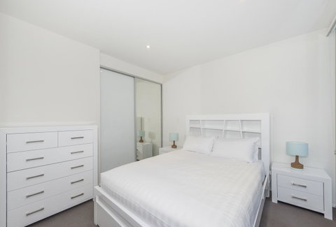 Lakefront 116 Kingston ACT - Schoolies Week Accommodation 6