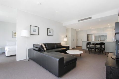 Lakefront 116 Kingston ACT - Schoolies Week Accommodation 16