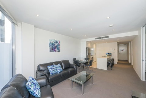 Lakefront 116 Kingston ACT - Schoolies Week Accommodation 1