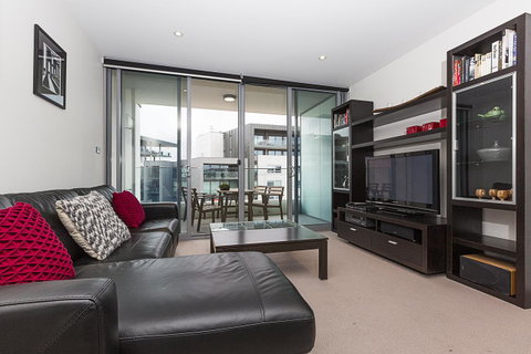 Lakefront 116 Kingston ACT - Schoolies Week Accommodation 14