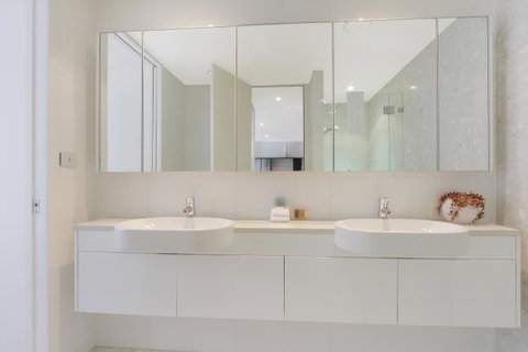 Lakefront 116 Kingston ACT - Schoolies Week Accommodation 19