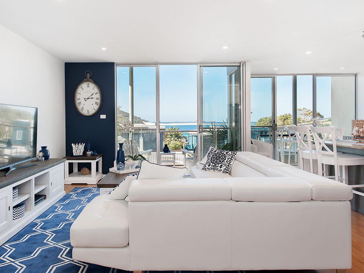  Schoolies Week Accommodation