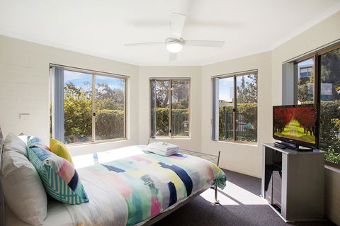 Sails Luxury Apartments Merimbula - Schoolies Week Accommodation 8