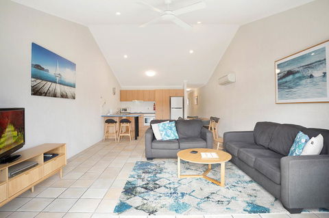 Sails Luxury Apartments Merimbula - Schoolies Week Accommodation 35