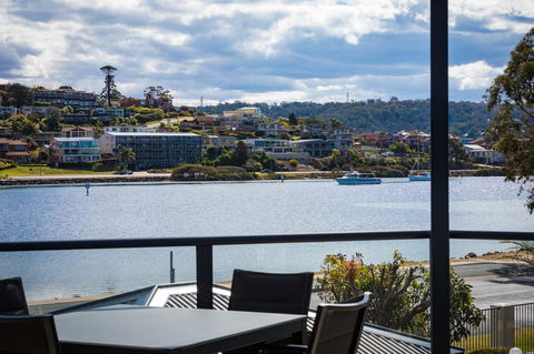 Sails Luxury Apartments Merimbula - Schoolies Week Accommodation 20
