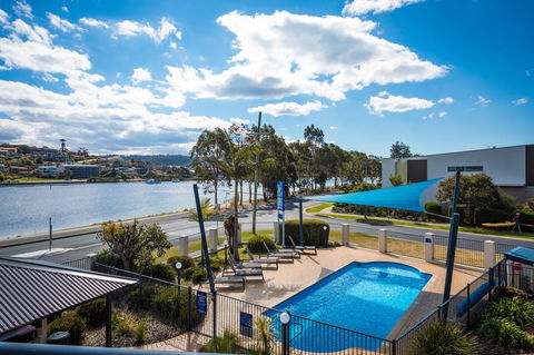 Sails Luxury Apartments Merimbula - Schoolies Week Accommodation 16
