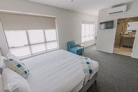 Book Hamilton Accommodation Vacations Schoolies Week Accommodation Schoolies Week Accommodation