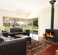 Terara Riverside Retreat - Schoolies Week Accommodation