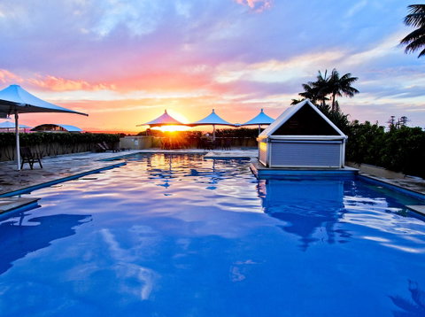 Oaks The Entrance Waterfront Suites - Schoolies Week Accommodation 0