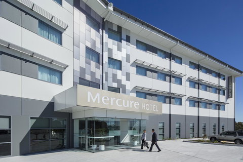 Mercure Newcastle Airport - Schoolies Week Accommodation 2