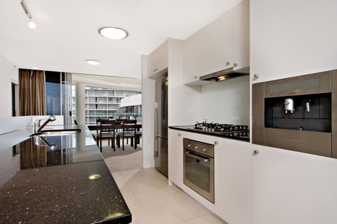 Tweed Ultima Apartments - Schoolies Week Accommodation 13