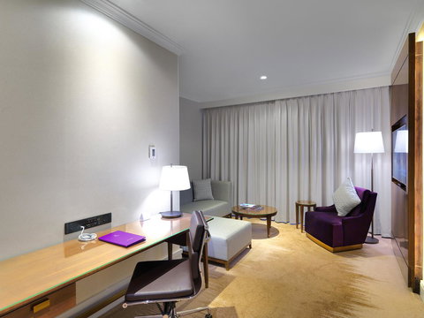 Amora Hotel Jamison Sydney - Schoolies Week Accommodation 3