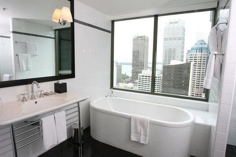Amora Hotel Jamison Sydney - Schoolies Week Accommodation 30