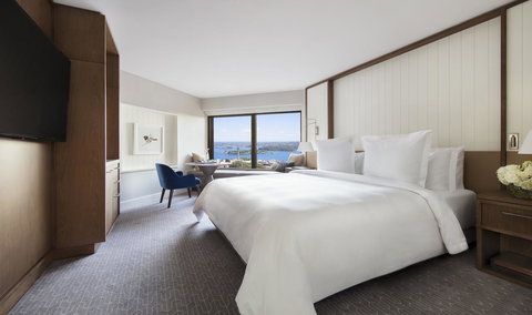 Four Seasons Hotel Sydney - Schoolies Week Accommodation 15