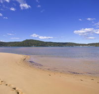 BookerBay Retreat - Schoolies Week Accommodation