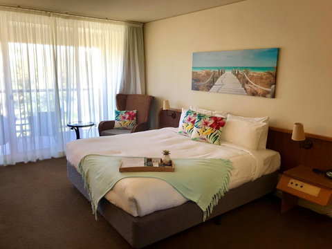 Charlesworth Bay Beach Resort - Schoolies Week Accommodation 2