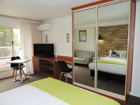 Charlesworth Bay Beach Resort - Schoolies Week Accommodation 30