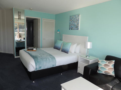 Charlesworth Bay Beach Resort - Schoolies Week Accommodation 34