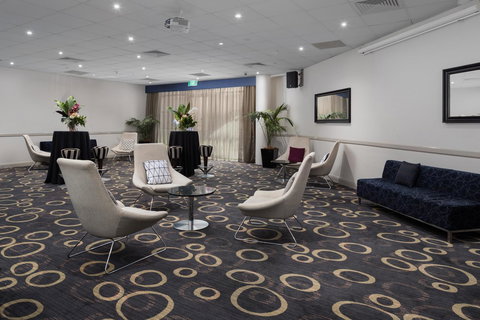 Rydges Parramatta - Schoolies Week Accommodation 41